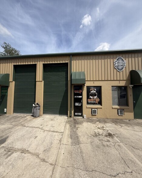 More Photos Of 3965 SE 45th Ct, Ocala Warehouse For Lease