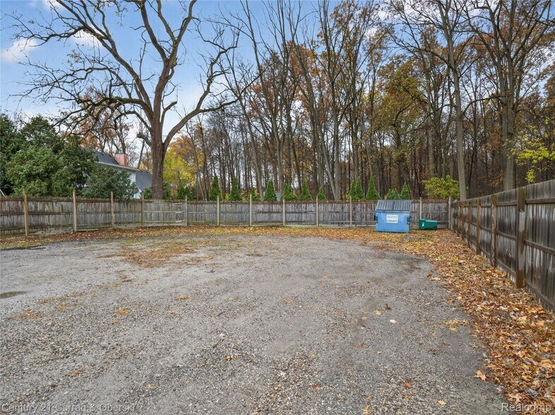 More Photos Of 27996 Waltz Rd, New Boston General Retail For Sale