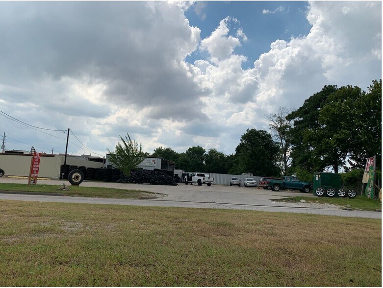 More Photos Of 16007 Aldine Westfield Rd, Houston Specialty For Sale