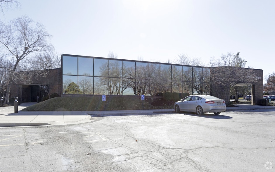 More Photos Of 5350 College Blvd, Overland Park Medical For Lease