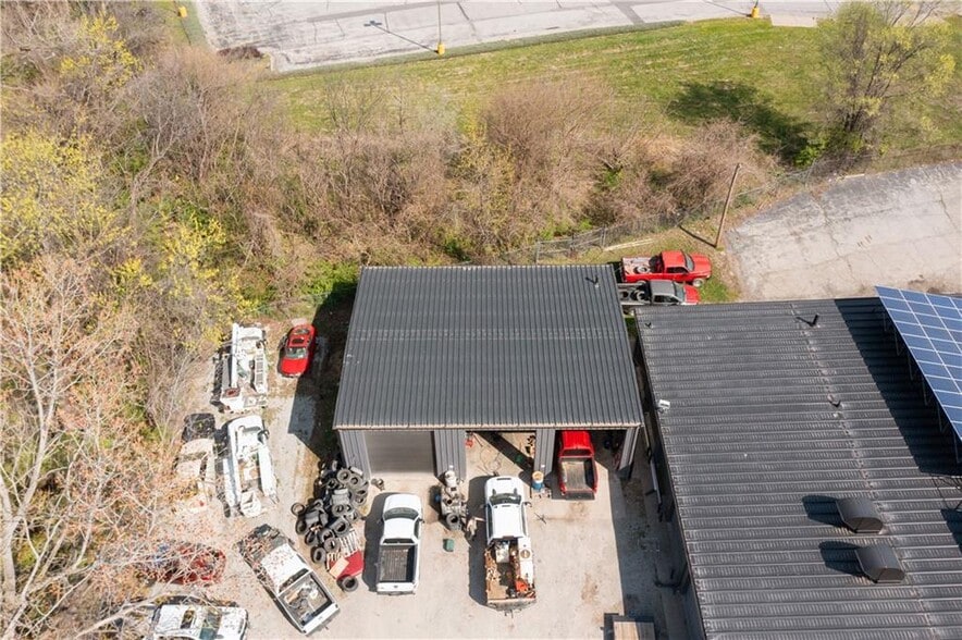 More Photos Of 3709 Pickett Rd, Saint Joseph Auto Repair For Sale