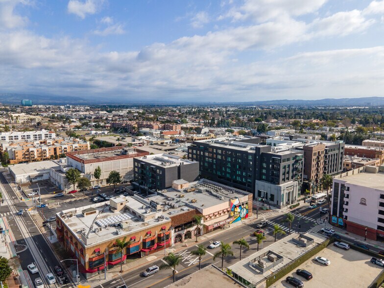 More Photos Of 503 N Main St, Santa Ana Storefront Retail Office For Sale
