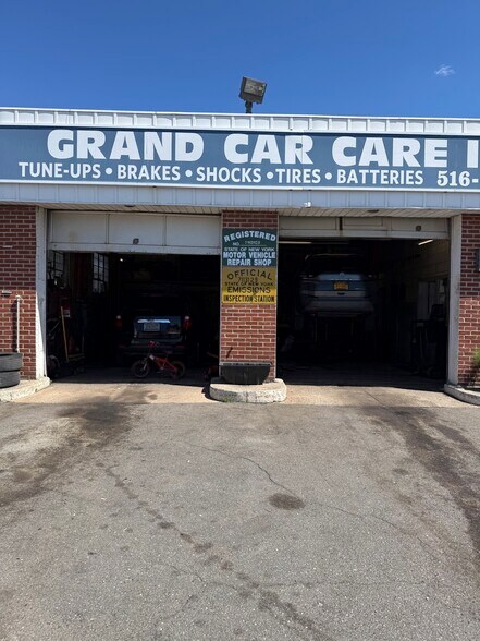 More Photos Of 3359 Merrick Rd, Wantagh Service Station For Sale