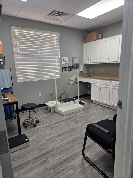 More Photos Of 3600 Rodeo Ln, Santa Fe Medical For Sale