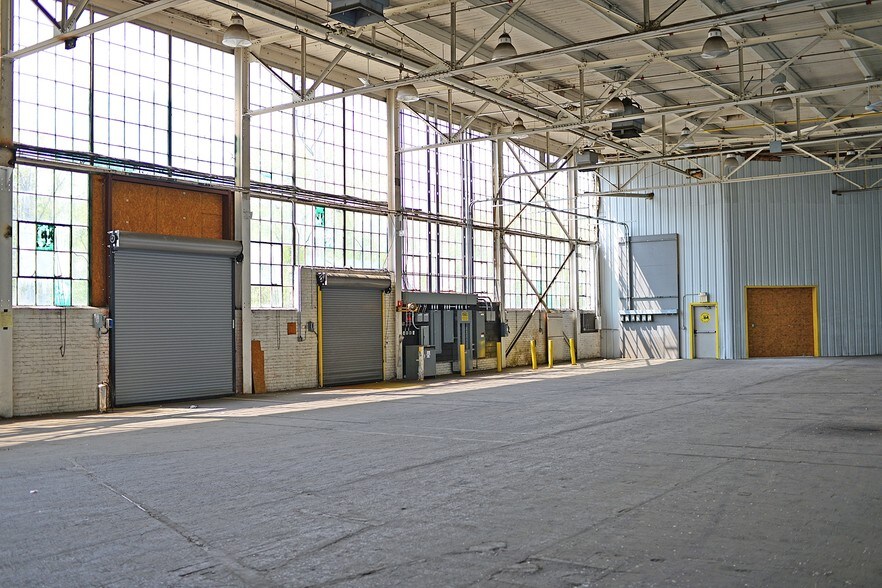More Photos Of 21 Wilbraham St, Palmer Warehouse For Lease