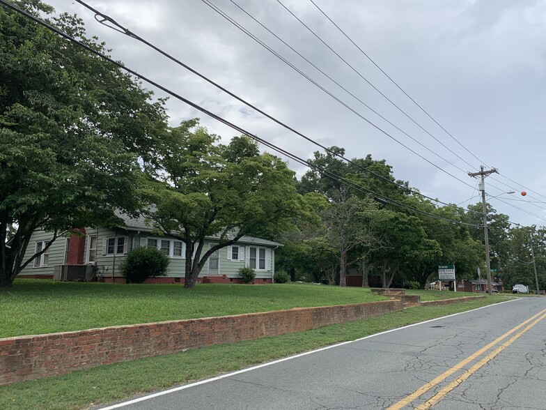 More Photos Of 600 S Sutherland Ave, Monroe Medical For Sale