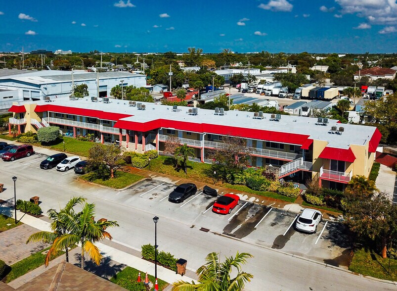 More Photos Of 155 SE 5th Ct, Deerfield Beach Apartments For Sale