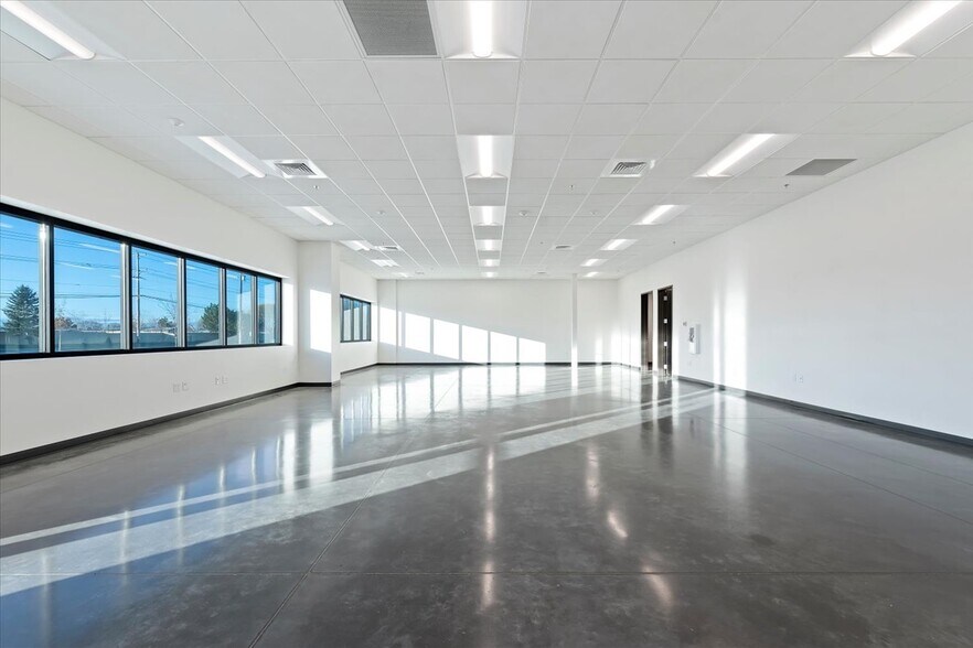 More Photos Of 3515 E Linden St, Caldwell Manufacturing For Lease