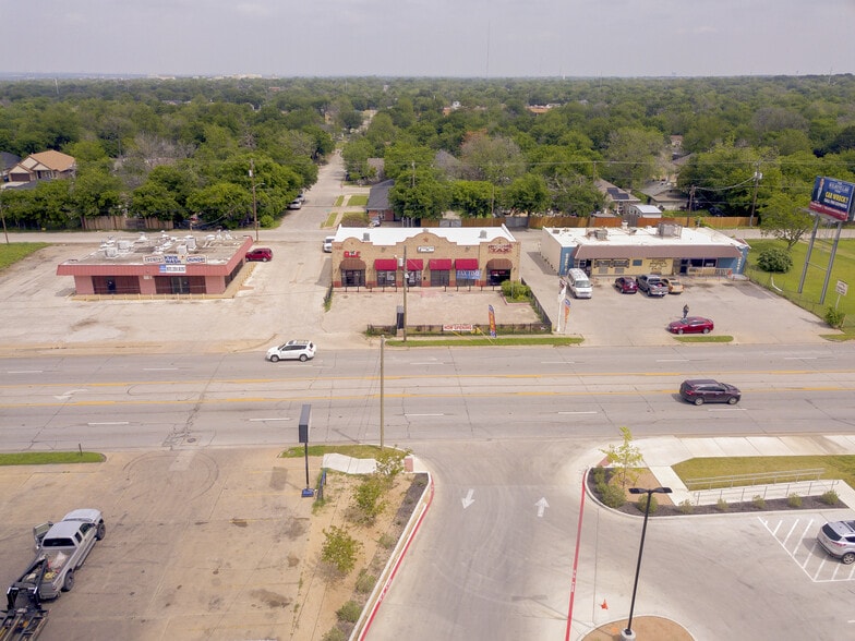 More Photos Of 3501 E Berry St, Fort Worth Storefront Retail Office For Lease