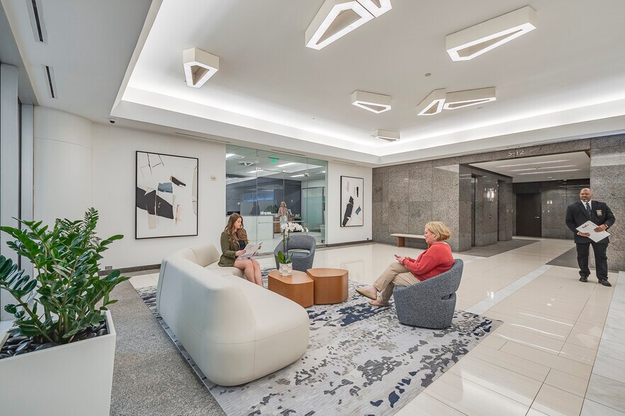 More Photos Of 5949 Sherry Ln, Dallas Office For Sale