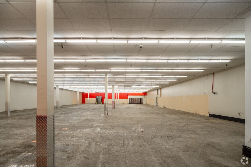 More Photos Of 20425-20427 Plymouth Rd, Detroit Freestanding For Sale