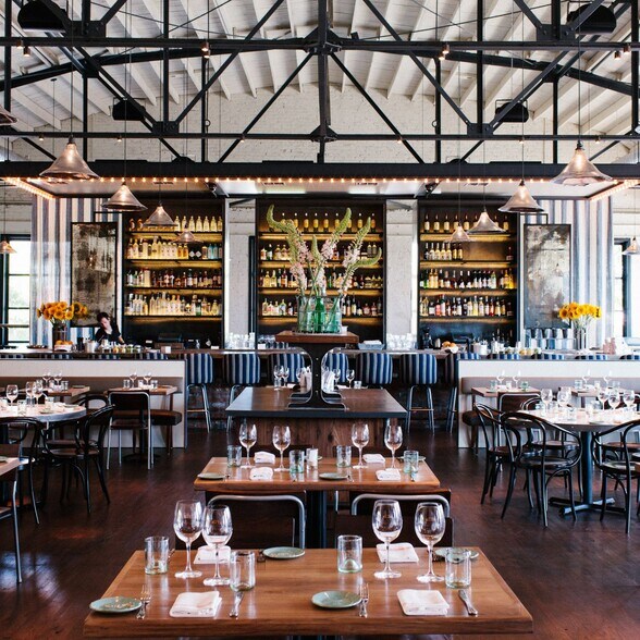 More Photos Of 5 Shipyards Pl, Jacksonville Restaurant For Lease