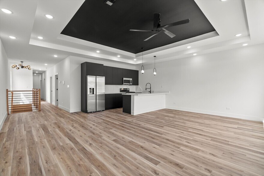 More Photos Of 6538 Rhodes ave, Chicago Apartments For Sale