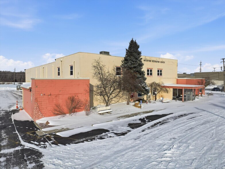 More Photos Of 5640 Williams Lake Rd, Waterford Township Light Manufacturing For Sale