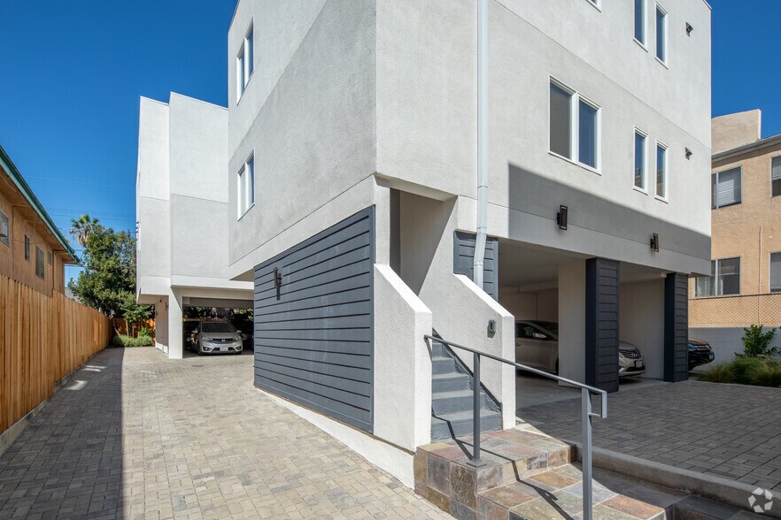 More Photos Of 635 N Harvard Blvd, Los Angeles Apartments For Sale