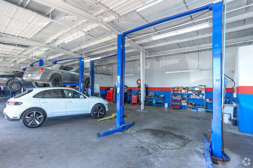 More Photos Of 12113 Garland Rd, Dallas Auto Repair For Sale