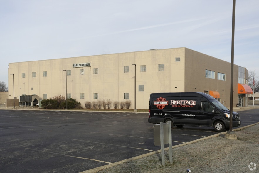 More Photos Of 2595 Ogden Ave, Lisle General Retail For Sale