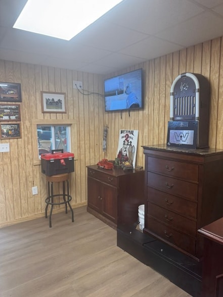 More Photos Of 3902 Belmont Hwy, Talmo Industrial For Sale