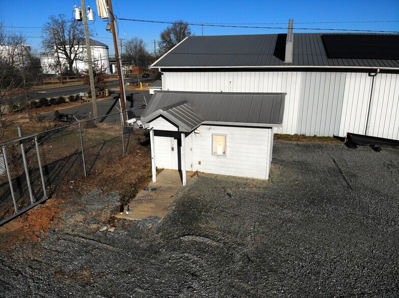 More Photos Of 6714 Freedom Dr, Charlotte Land For Lease