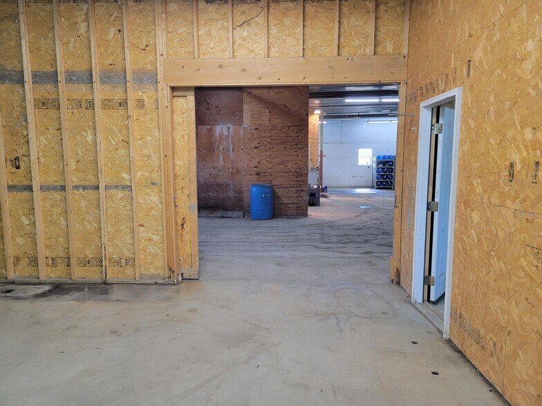 More Photos Of 412AR 5th Ave SW, Aberdeen Flex For Lease