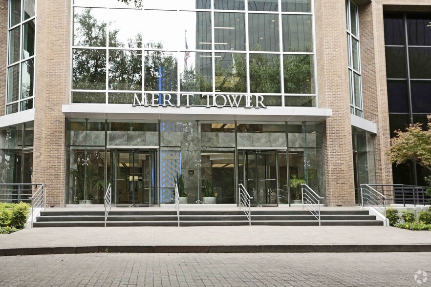 More Photos Of 12222 Merit Dr, Dallas Office For Lease