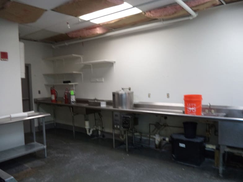 More Photos Of 35 W Brook St, Manchester Industrial For Sale