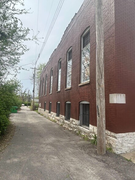 More Photos Of 1211 S Newstead Ave, Saint Louis Loft Creative Space For Sale