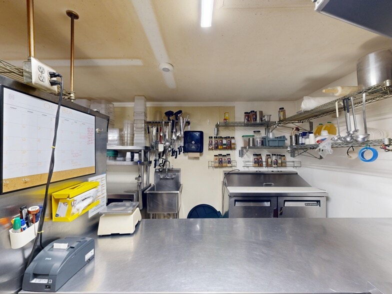 More Photos Of 6990 W Lake Rd, Fairview Restaurant For Sale