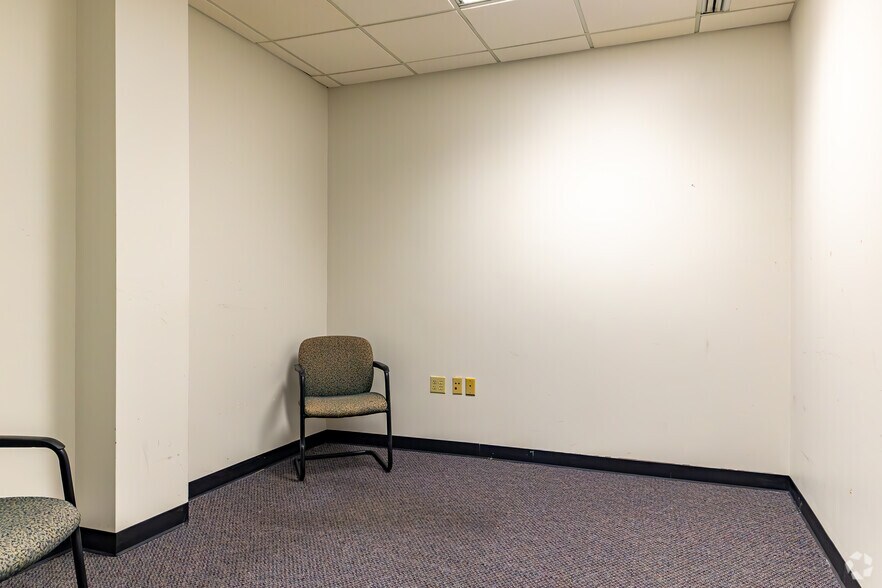 More Photos Of 100 E Campus View Blvd, Columbus Office For Lease