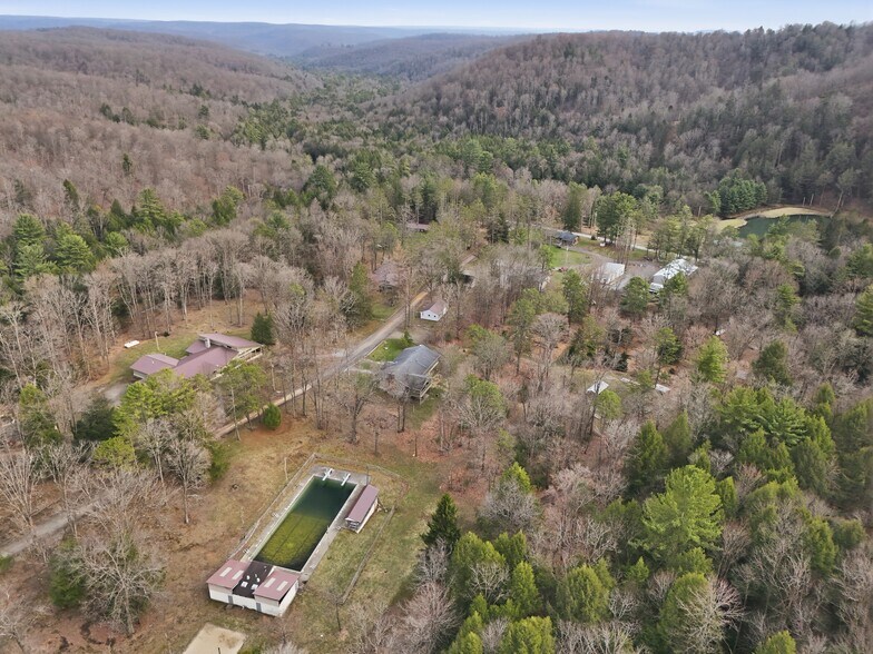 More Photos Of 89 Nolan Rd, Penfield General Retail For Sale