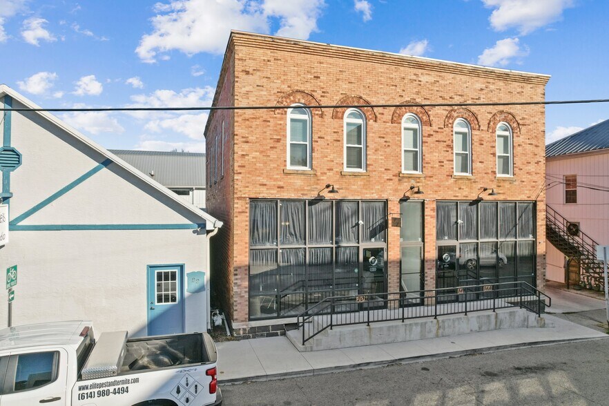 More Photos Of 14 W Depot St, Pataskala Showroom For Sale