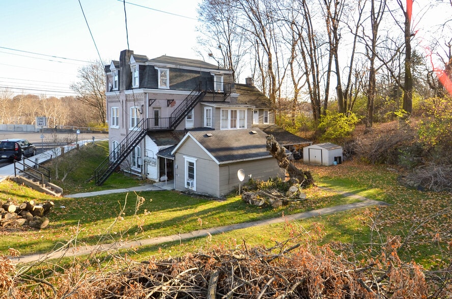More Photos Of 2102 S Lehigh Ave, Whitehall Apartments For Sale