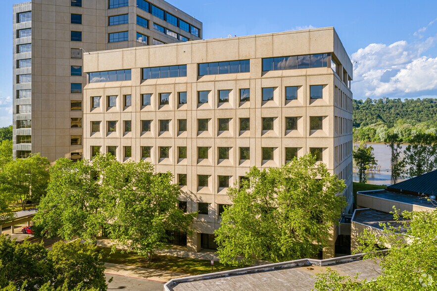 More Photos Of 1 Allied Dr, Little Rock Office For Lease
