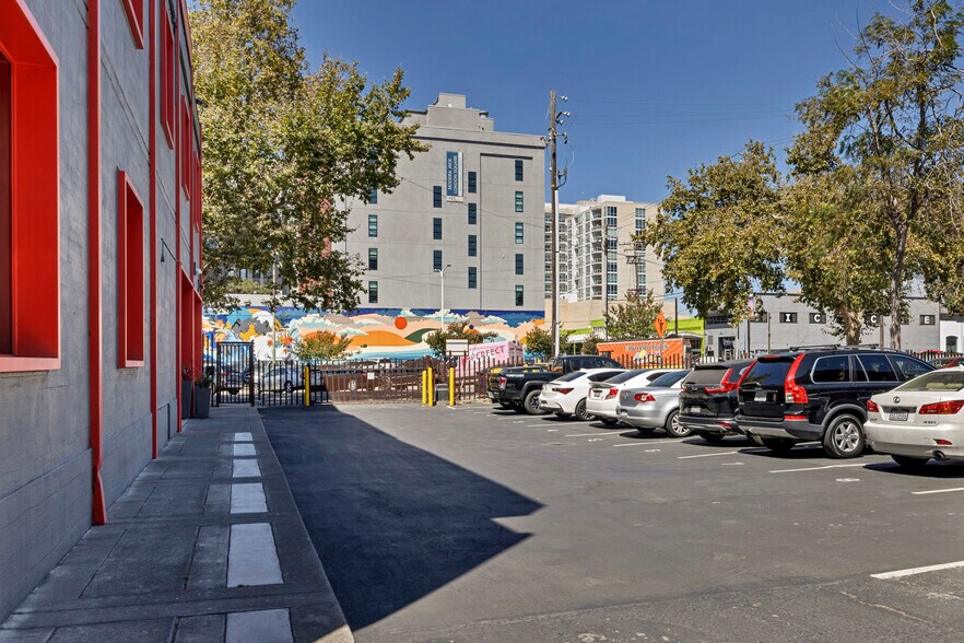 More Photos Of 100 Webster St, Oakland Office For Lease