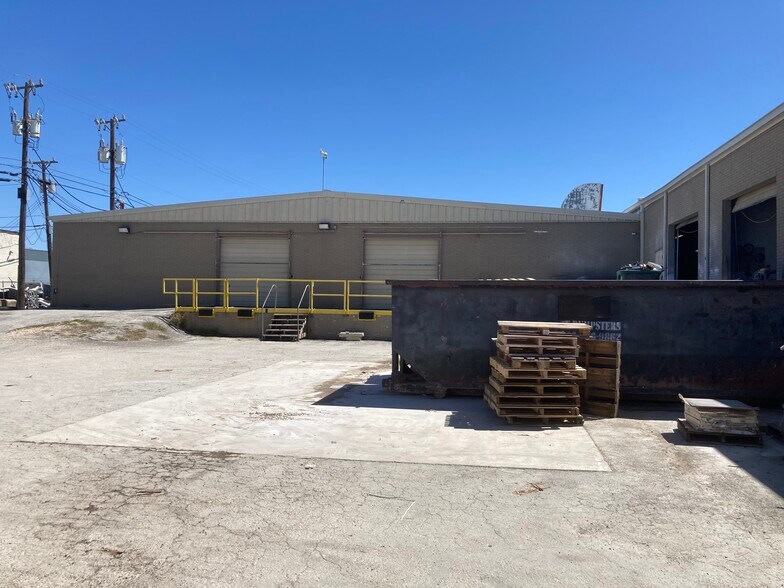 More Photos Of 4763 Broom St, San Antonio Warehouse For Lease