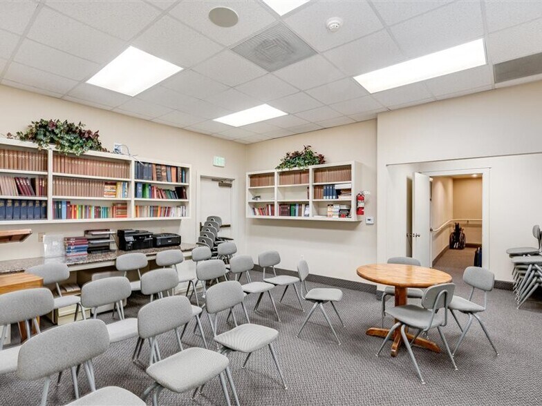 More Photos Of 1105 University St, Healdsburg Religious Facility For Sale