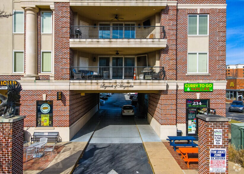 More Photos Of 234 W Magnolia, Auburn Apartments For Sale