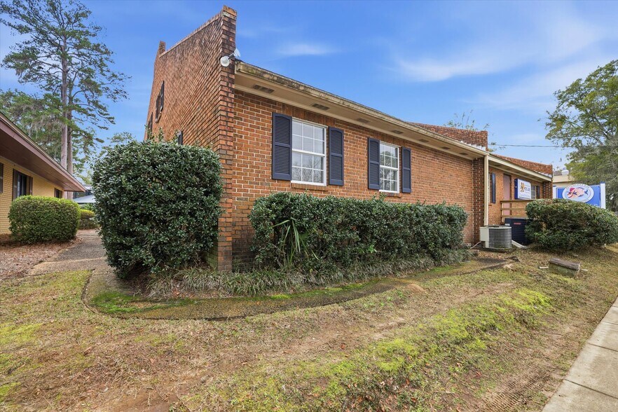 More Photos Of 235-237 John Knox Rd, Tallahassee Medical For Sale