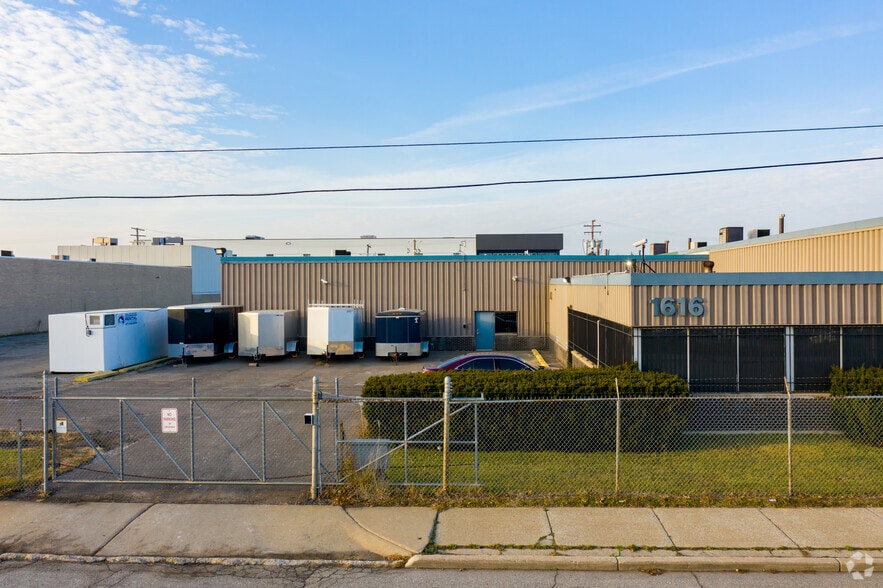 More Photos Of 1600-1616 Howard St, Detroit Warehouse For Lease