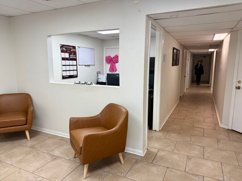 More Photos Of 7410 Leopard St, Corpus Christi Warehouse For Sale
