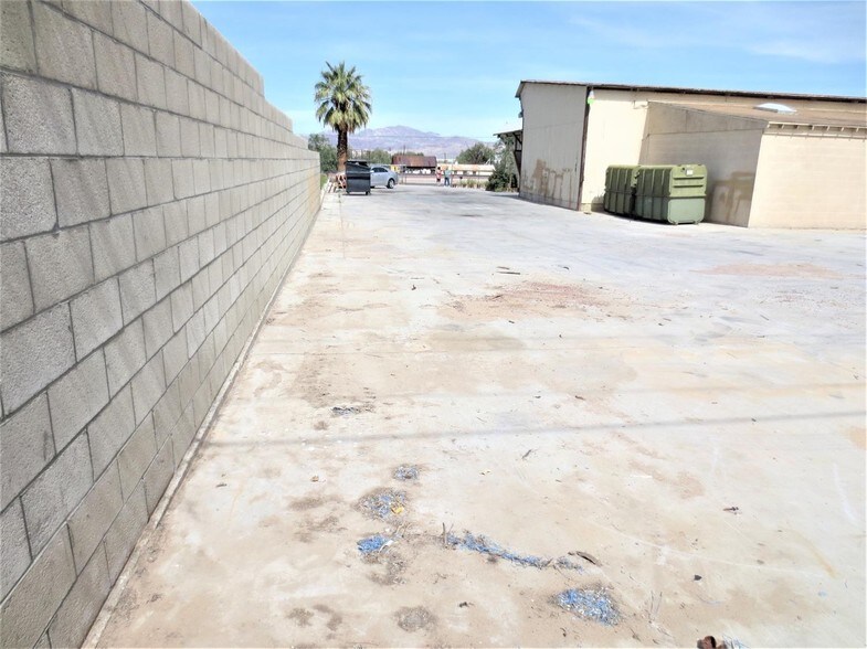 More Photos Of 35633 Highway 66, Daggett Warehouse For Sale