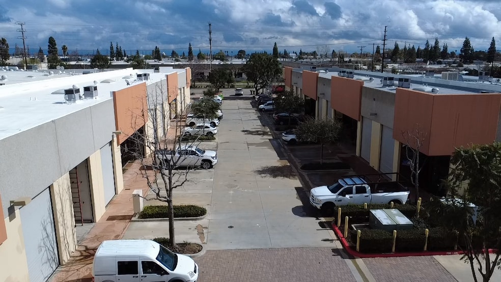 More Photos Of 9009 Canoga Ave, Canoga Park Manufacturing For Lease