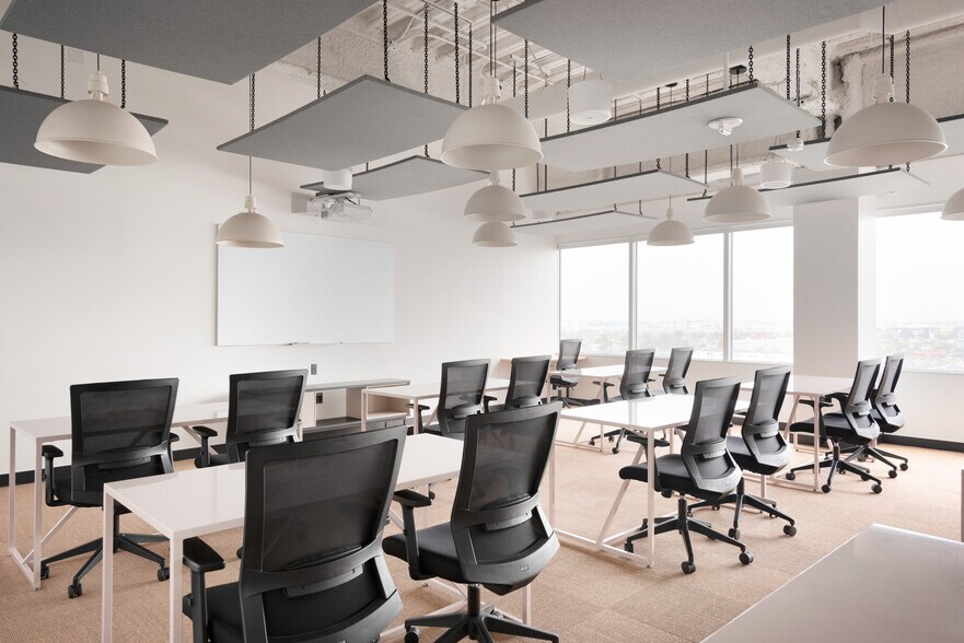 More Photos Of 222 N Pacific Coast Hwy, El Segundo Office For Lease