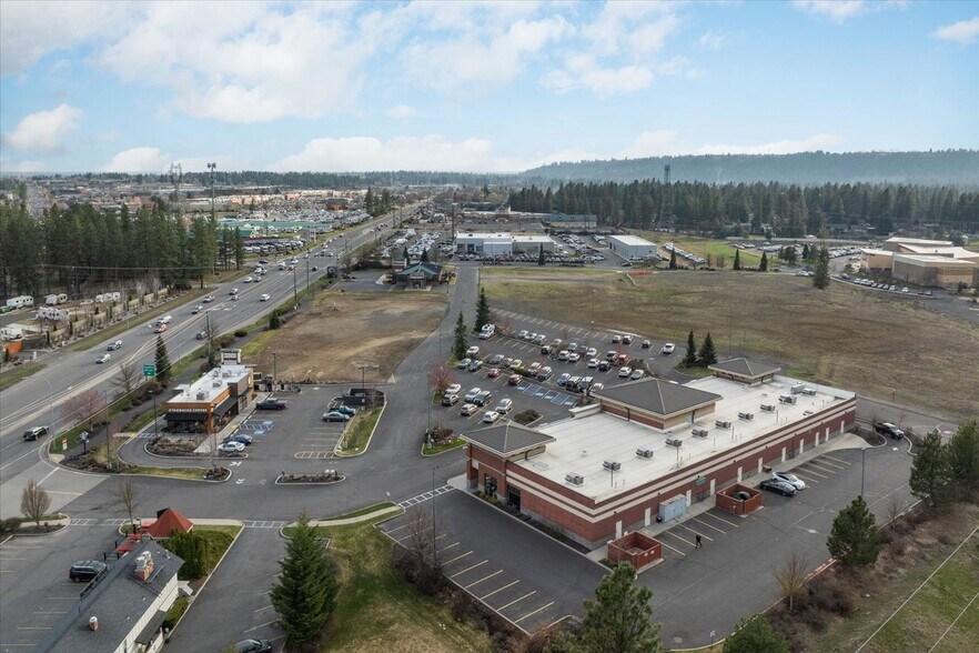 More Photos Of 10925 N Newport Hwy, Spokane Freestanding For Lease