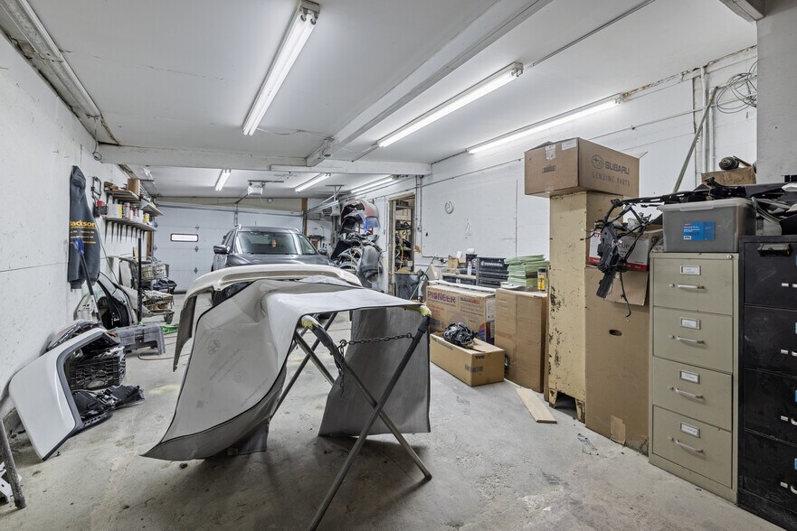 More Photos Of 20 Woodland St, Methuen Auto Repair For Sale