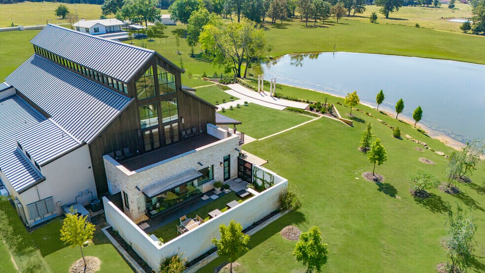 More Photos Of 2769 RS County Road 3160, Emory Lodge Meeting Hall For Lease