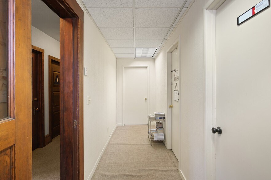 More Photos Of 355 W Las Palmas Ave, Patterson Office Residential For Sale