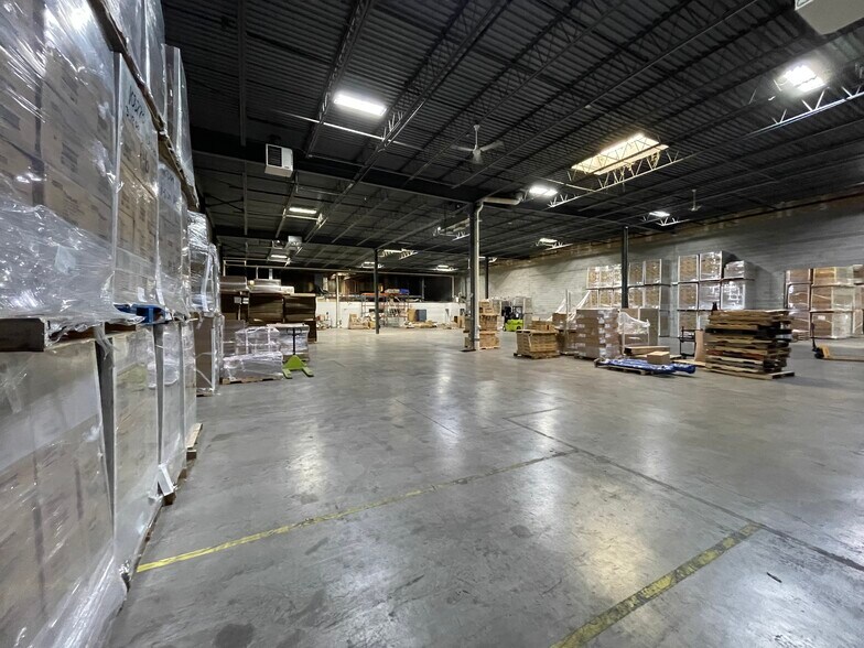 More Photos Of 10 York Ave, West Caldwell Warehouse For Lease