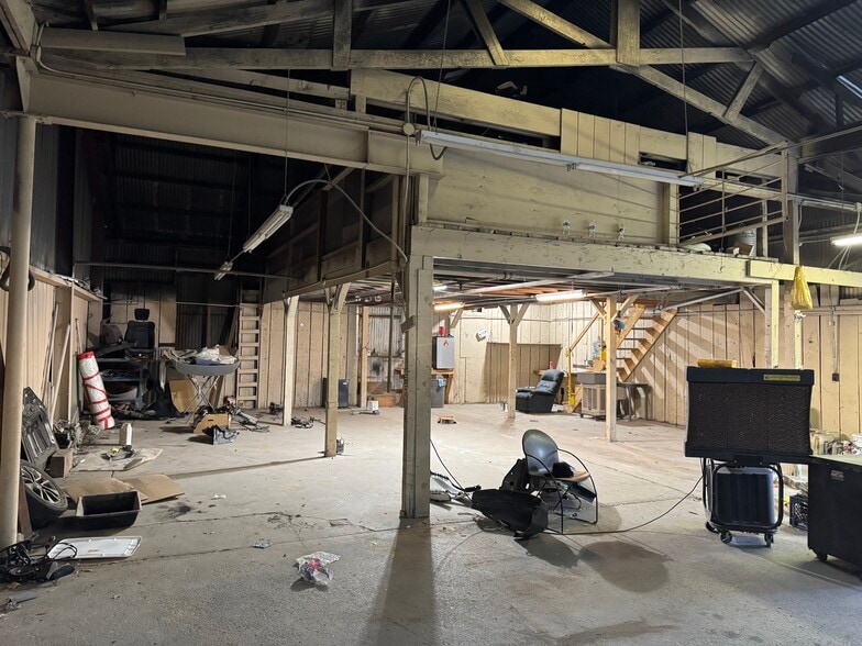 More Photos Of 701 M St, Modesto Service For Lease