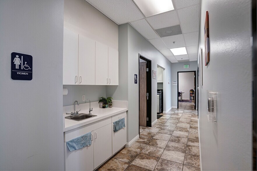 More Photos Of 41551 Date St, Murrieta Light Manufacturing For Sale